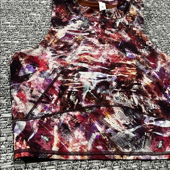 Lululemon | Everlux and Mesh Cropped Tank - Picture 5 of 10